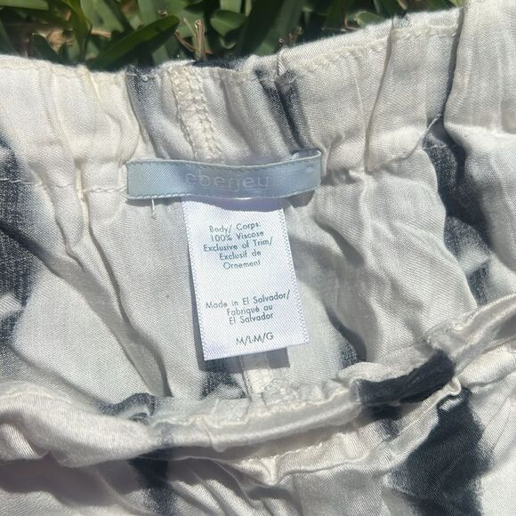 White Comfy Ankle Cropped Pants - Stretch EBERJEY - Slit Ankle Cropped Leg - Picture 4 of 4